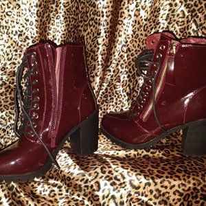 Burgundy boots with heel